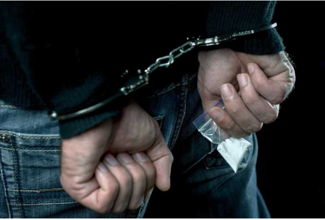 How to deal with possession or drug trafficking charges with a criminal lawyer?